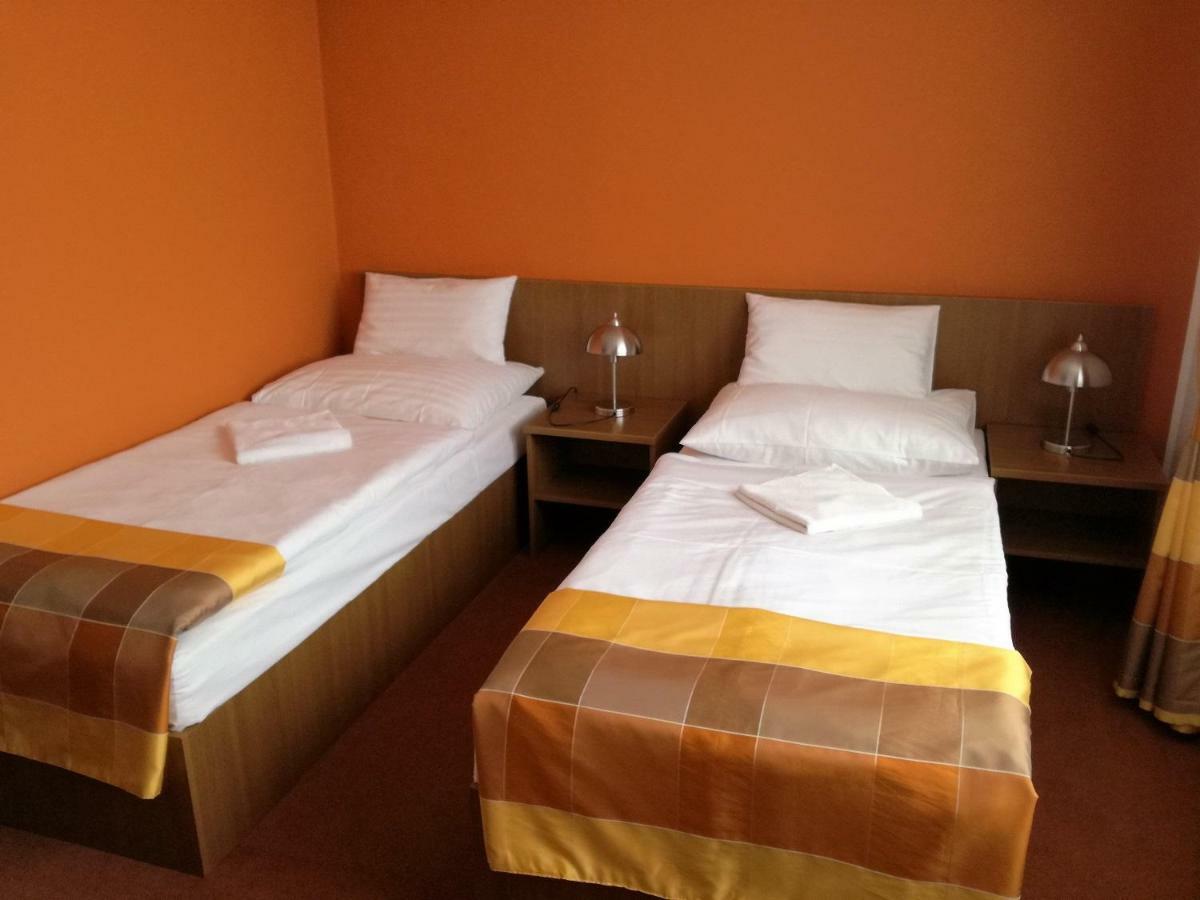 Hotel Rysavy Vemyslice Экстерьер фото
