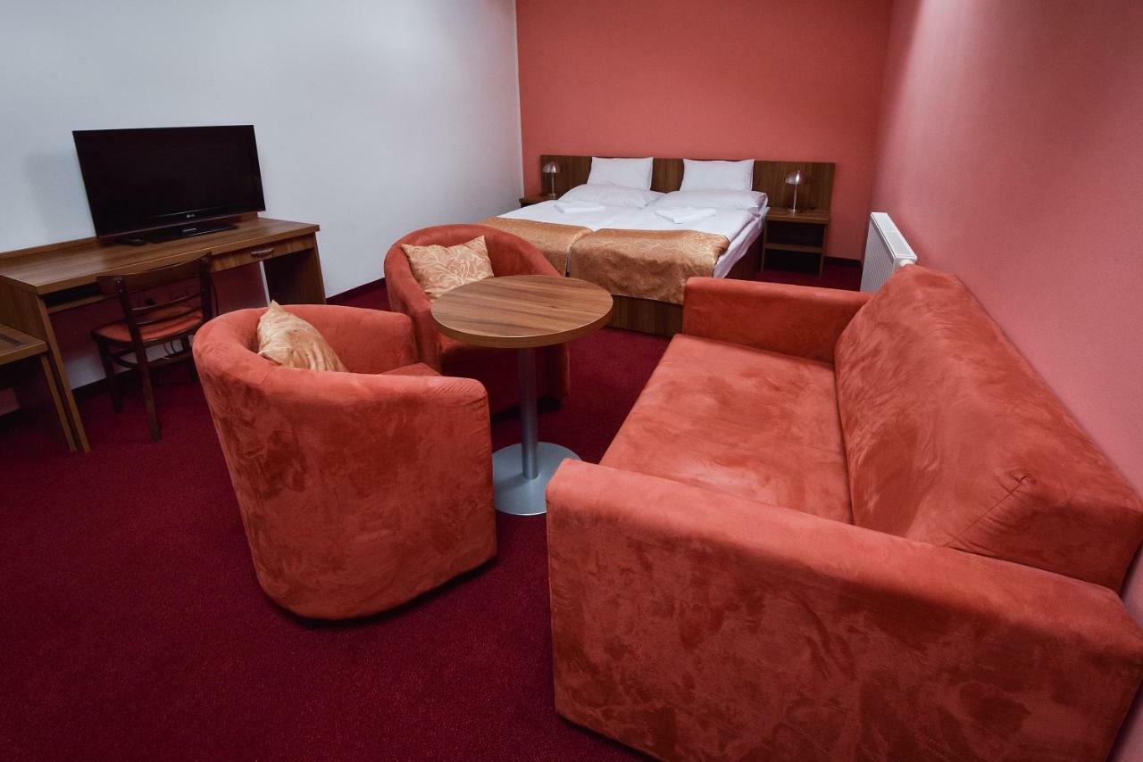 Hotel Rysavy Vemyslice Экстерьер фото