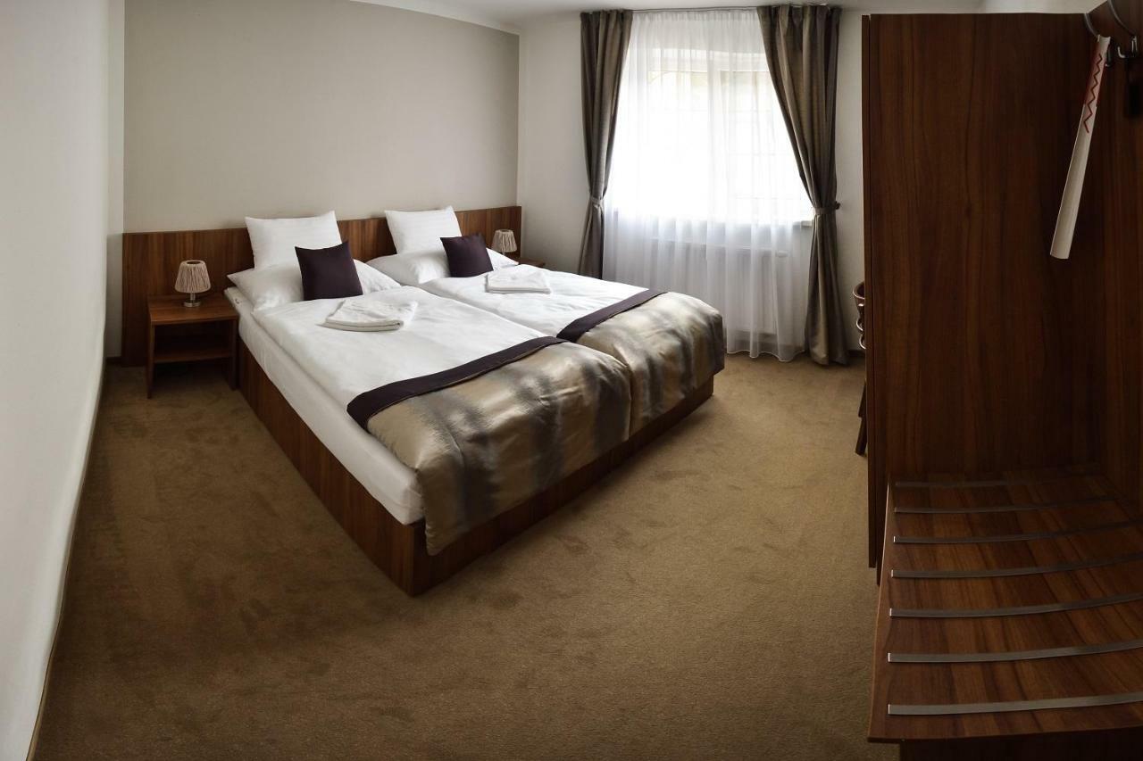 Hotel Rysavy Vemyslice Экстерьер фото