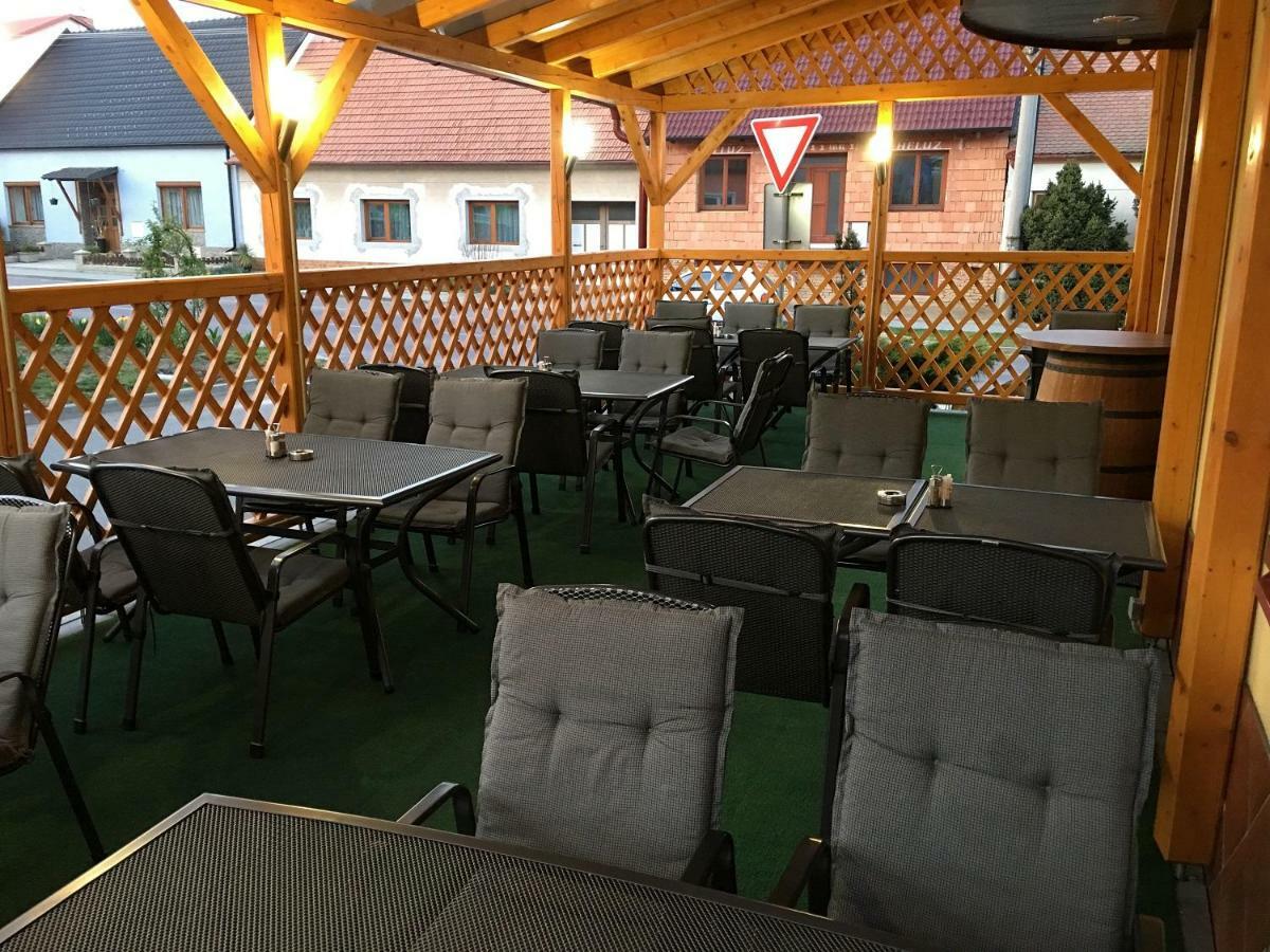 Hotel Rysavy Vemyslice Экстерьер фото